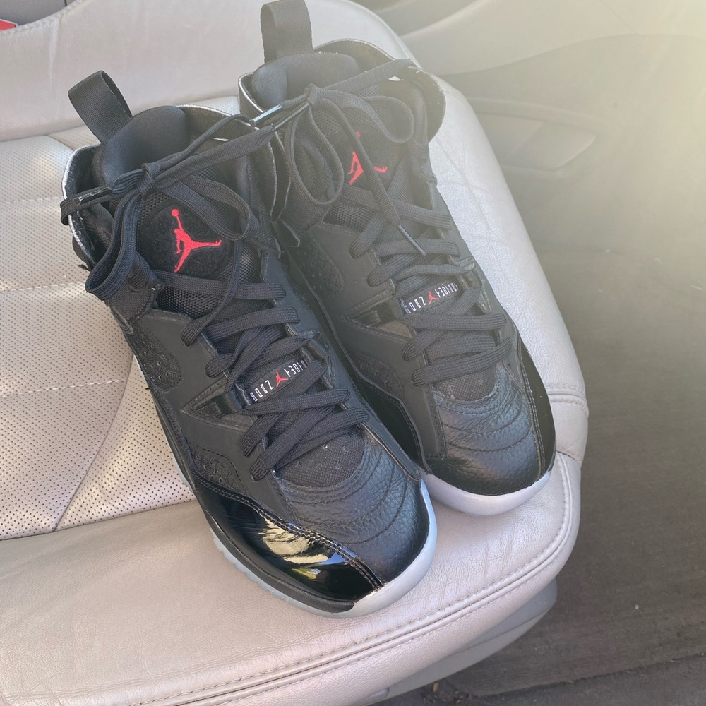 air jordan two trey black-red size 7 men’s
